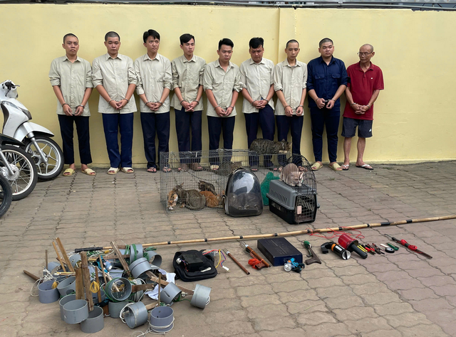 Lật tẩy h&agrave;nh vi bất ch&iacute;nh trong đ&ecirc;m muộn của nh&oacute;m thanh ni&ecirc;n trẻ tuổi- Ảnh 1.