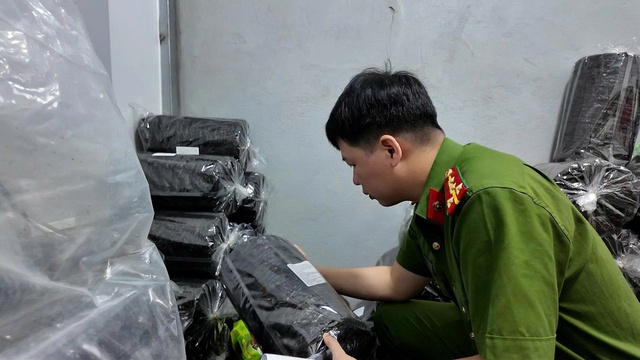 Đường đi của rong biển &ldquo;đội lốt h&agrave;ng Việt&rdquo; từ kho Dana Food ra thị trường - Ảnh 5.