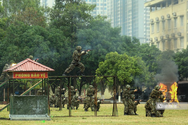 Đơn vị Cảnh s&aacute;t G&igrave;n giữ h&ograve;a b&igrave;nh của Việt Nam được ph&ecirc; chuẩn l&ecirc;n Cấp độ 3 - Ảnh 1.