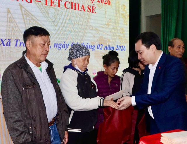 &Ocirc;ng Vũ Văn Tiến chuẩn bị tiếp x&uacute;c cử tri tại đơn vị bầu cử số 6, Tp.Hải Ph&ograve;ng- Ảnh 2.