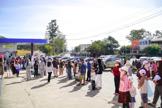 Cảng h&agrave;ng kh&ocirc;ng quốc tế Li&ecirc;n Khương tạm dừng, du lịch L&acirc;m Đồng &ldquo;chững nhịp&rdquo; nhưng kh&ocirc;ng chững sức h&uacute;t- Ảnh 7.