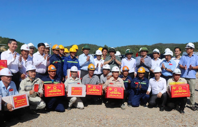 Thủ tướng Phạm Minh Chính yêu cầu hoàn thành cao tốc nối Gia Lai và Đắk Lắk trong tháng 3/2026- Ảnh 2. Thủ tướng Phạm Minh Chính yêu cầu hoàn thành cao tốc nối Gia Lai và Đắk Lắk trong tháng 3/2026- Ảnh 2.