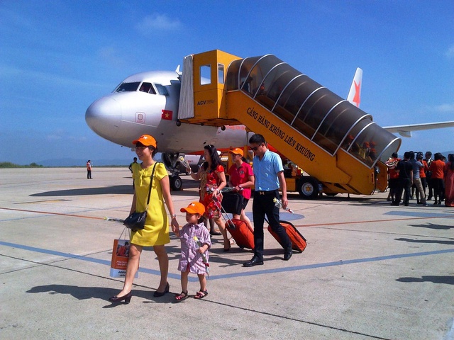 Cảng h&agrave;ng kh&ocirc;ng quốc tế Li&ecirc;n Khương tạm dừng, du lịch L&acirc;m Đồng &ldquo;chững nhịp&rdquo; nhưng kh&ocirc;ng chững sức h&uacute;t- Ảnh 1.