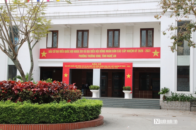 Sinh vi&ecirc;n Nghệ An trao niềm tin, gửi kỳ vọng v&agrave;o từng l&aacute; phiếu  - Ảnh 1.