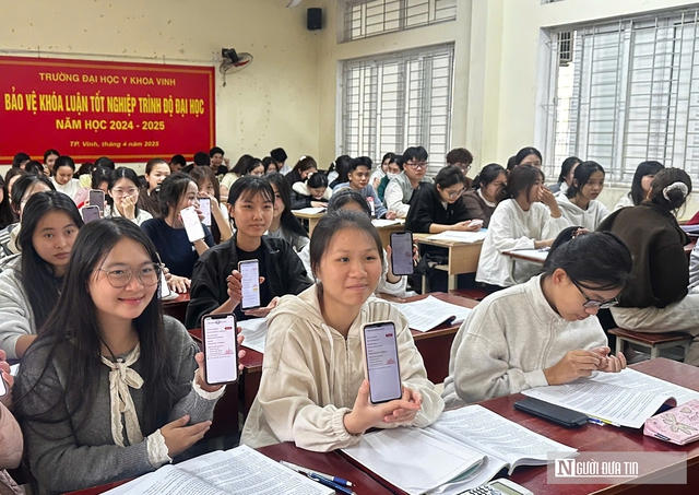 Sinh vi&ecirc;n Nghệ An trao niềm tin, gửi kỳ vọng v&agrave;o từng l&aacute; phiếu  - Ảnh 4.