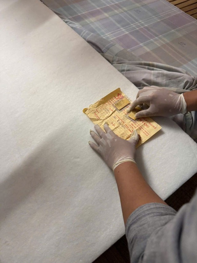 Khởi tố nam thanh ni&ecirc;n trộm 3 c&acirc;y v&agrave;ng rồi mua iPhone tặng bạn g&aacute;i- Ảnh 2.