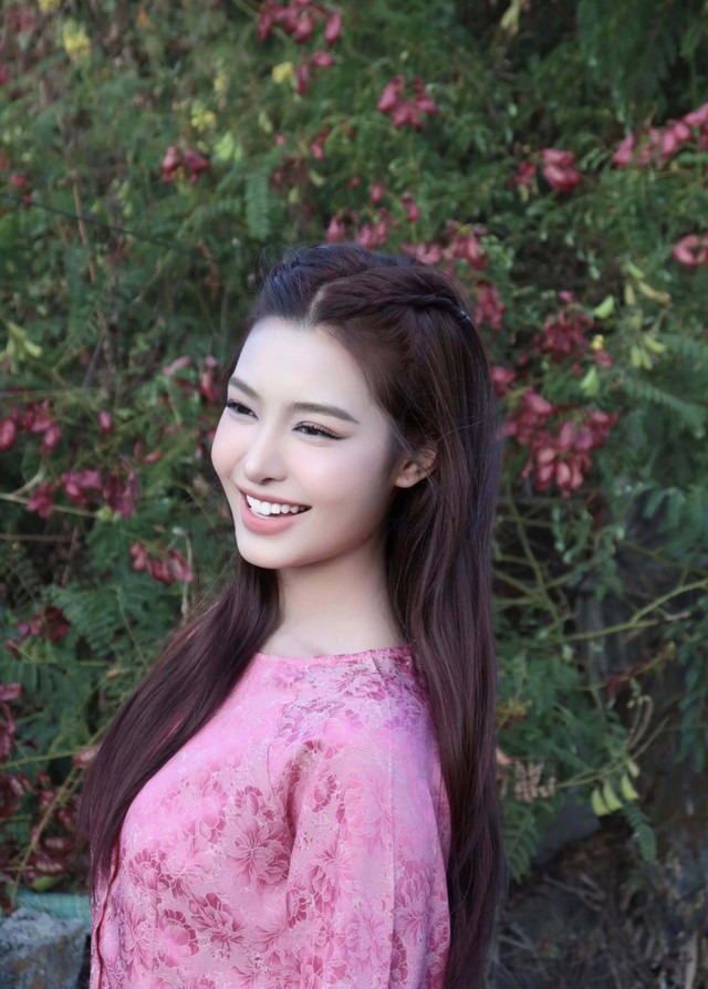 "Hot girl da n&acirc;u" l&agrave; "b&oacute;ng hồng" mới của HIEUTHUHAI - Ảnh 11.