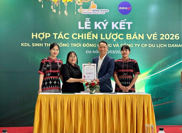 Cổng Trời Đ&ocirc;ng Giang trao chứng nhận đối t&aacute;c chiến lược duy nhất cho DANAGO - Ảnh 1.