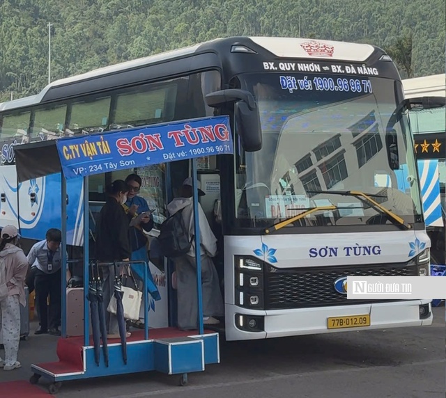 Miền Trung: Người d&acirc;n chật vật với gi&aacute; xăng dầu tăng cao, cơ quan chức năng tăng cường kiểm so&aacute;t- Ảnh 6.