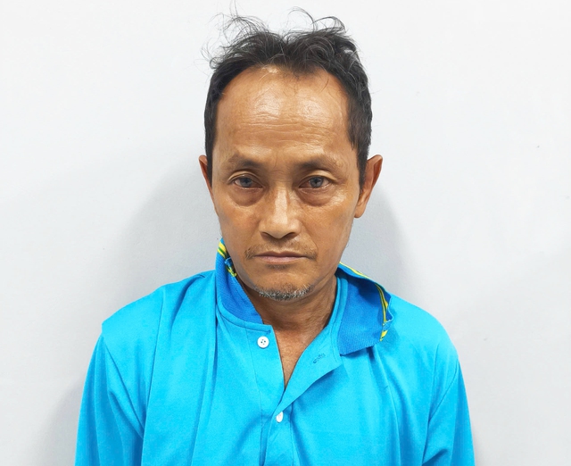 Bắt tạm giam bảo vệ trường học x&acirc;m hại  b&eacute; g&aacute;i 13 tuổi - Ảnh 1.