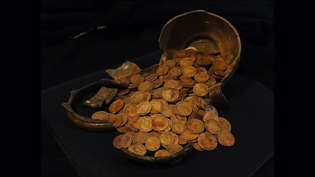 Đào móng nhà, phát hiện "kho báu" bằng vàng quý giá - Ảnh 1.