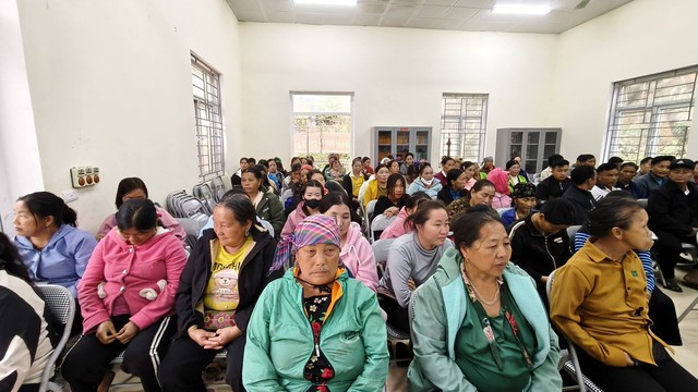 Người c&ocirc;ng gi&aacute;o bản M&ocirc;ng h&aacute;o hức chờ ng&agrave;y cầm l&aacute; phiếu- Ảnh 2.