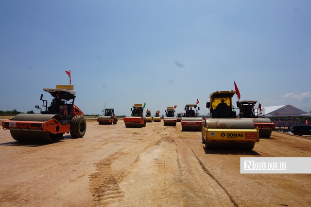 Gia Lai: Chật vật duy tr&igrave; hoạt động trước cơn "b&atilde;o gi&aacute; xăng dầu", nh&agrave; xe cầm cự chưa tăng gi&aacute; v&eacute;- Ảnh 1.