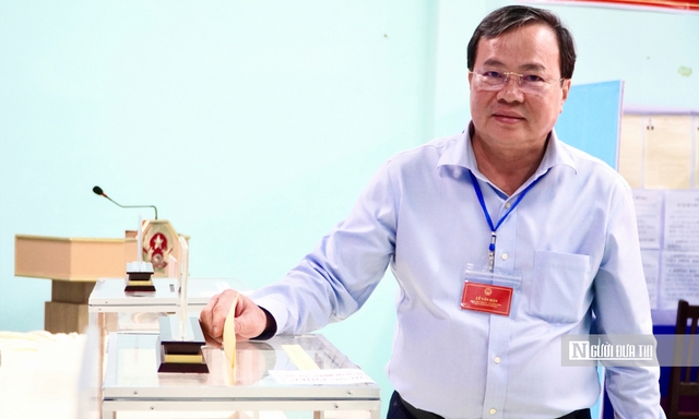 B&iacute; thư Tỉnh ủy, Chủ tịch UBND tỉnh c&ugrave;ng hơn 2 triệu cử tri T&acirc;y Ninh thực hiện quyền c&ocirc;ng d&acirc;n- Ảnh 5.