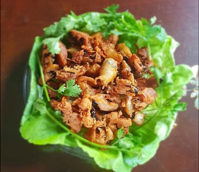 Con đặc sản &ldquo;xấu x&iacute;&rdquo; xưa kh&ocirc;ng ai ng&oacute;, nay th&agrave;nh đặc sản T&acirc;y Bắc lạ miệng, d&acirc;n nhậu m&ecirc; t&iacute;t săn l&ugrave;ng - Ảnh 8.