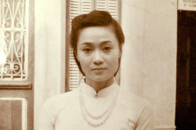 Nữ NSƯT c&oacute; đ&ocirc;i mắt buồn nhất Việt Nam: L&agrave; mẹ đơn th&acirc;n, U50 sống một m&igrave;nh trong căn hộ rộng 131m2 - Ảnh 1.