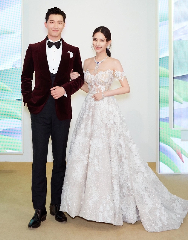 Sau loạt tin đồn ly hôn: Tài tử Đậu Kiêu lại tình tứ bên vợ là ái nữ tỷ phú - Ảnh 3.