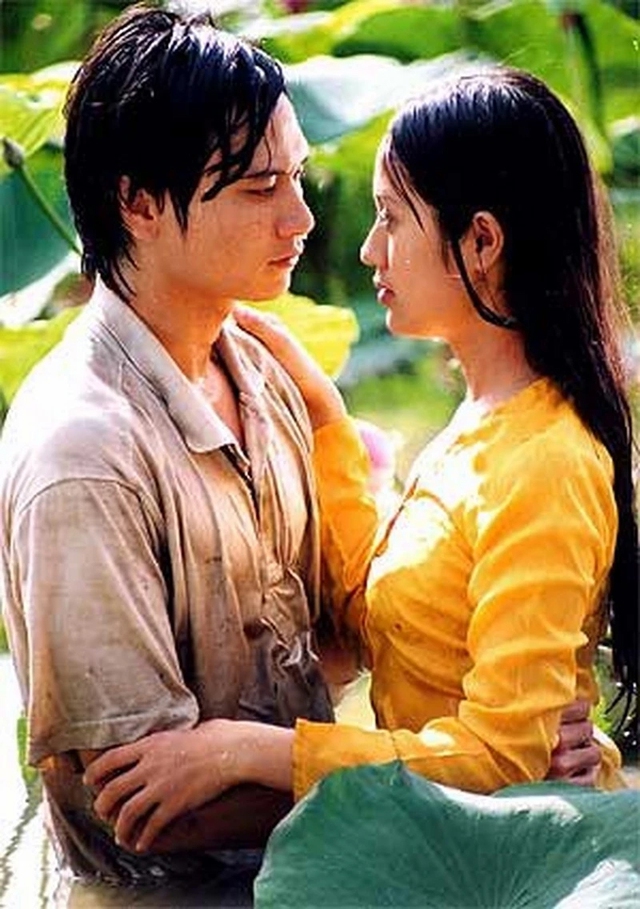 H&oacute;a th&acirc;n th&agrave;nh mỹ nh&acirc;n miền T&acirc;y, sao Việt khoe trọn khoảnh khắc "m&ecirc; hoặc" tr&ecirc;n m&agrave;n ảnh - Ảnh 10.