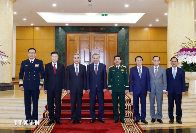 Tổng B&iacute; thư T&ocirc; L&acirc;m tiếp 3 Bộ trưởng Ngoại giao, Quốc ph&ograve;ng, C&ocirc;ng an Trung Quốc - Ảnh 1.