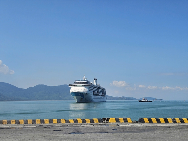 Huế đ&oacute;n s&oacute;ng "v&agrave;ng" từ du lịch t&agrave;u biển quốc tế (kỳ 1): Mở rộng dư địa tăng trưởng du lịch cao cấp - Ảnh 1.