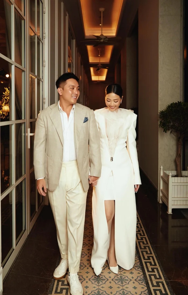 H&ocirc;n nh&acirc;n vi&ecirc;n m&atilde;n của MC Li&ecirc;u H&agrave; Trinh b&ecirc;n &ocirc;ng x&atilde; Anh Khoa - Ảnh 2.