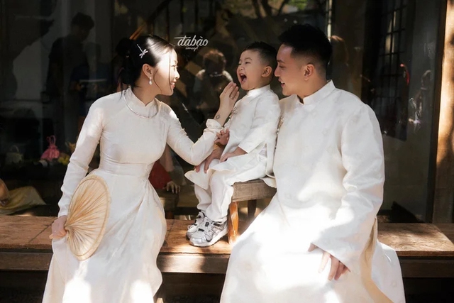 H&ocirc;n nh&acirc;n vi&ecirc;n m&atilde;n của MC Li&ecirc;u H&agrave; Trinh b&ecirc;n &ocirc;ng x&atilde; Anh Khoa - Ảnh 3.