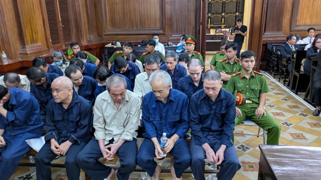 2 cựu l&atilde;nh đạo Trung t&acirc;m Kỹ năng thực h&agrave;nh cơ giới giao th&ocirc;ng vận tải bị đề nghị phạt đến 30 năm t&ugrave;- Ảnh 1.