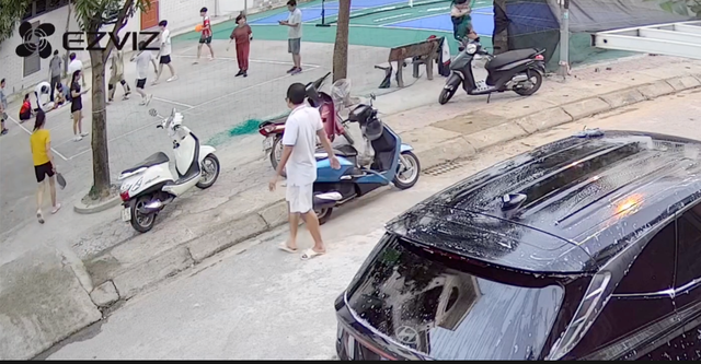 X&uacute;c động b&aacute;c sỹ bế con đi dạo, cứu sống kịp thời người đ&agrave;n &ocirc;ng đột quỵ - Ảnh 3.