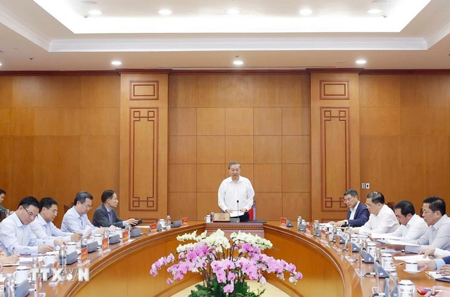 Tổng B&iacute; thư: Cần c&oacute; chiến lược cụ thể nhằm t&aacute;i cơ cấu nền kinh tế - Ảnh 1.