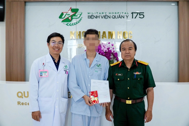 Ch&agrave;ng trai 21 tuổi su&yacute;t mất tinh ho&agrave;n v&igrave; cố chịu đau qua đ&ecirc;m - Ảnh 1.