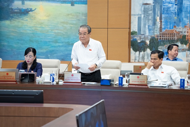 Giá cả nhiều mặt hàng thiết yếu dịp Tết tăng gấp rưỡi- Ảnh 3. Giá cả nhiều mặt hàng thiết yếu dịp Tết tăng gấp rưỡi- Ảnh 3.