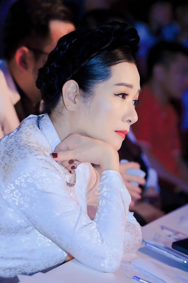 Nữ NSƯT nức tiếng showbiz trở th&agrave;nh "c&ocirc; d&acirc;u" ở tuổi xế chiều c&ugrave;ng danh h&agrave;i Xu&acirc;n Hinh g&acirc;y ch&uacute; &yacute; - Ảnh 7.