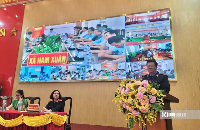 Viện trưởng VKSND - Chủ tịch HLG tỉnh Thanh H&oacute;a tiếp x&uacute;c cử tri tại nơi ứng cử đại biểu HĐND tỉnh- Ảnh 2.