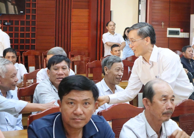 Chủ tịch Hội Luật gia Việt Nam tr&igrave;nh b&agrave;y cam kết trước cử tri Đ&agrave; Nẵng- Ảnh 4.