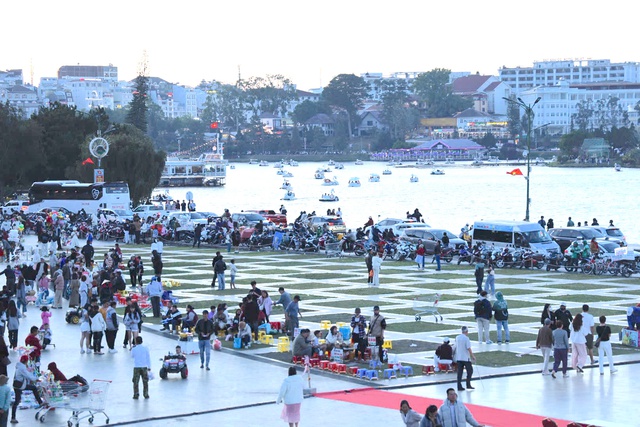 Đẩy mạnh k&iacute;ch cầu, mở rộng kết nối đường bộ du lịch lịch khi s&acirc;n bay Li&ecirc;n Khương tạm đ&oacute;ng cửa - Ảnh 5.