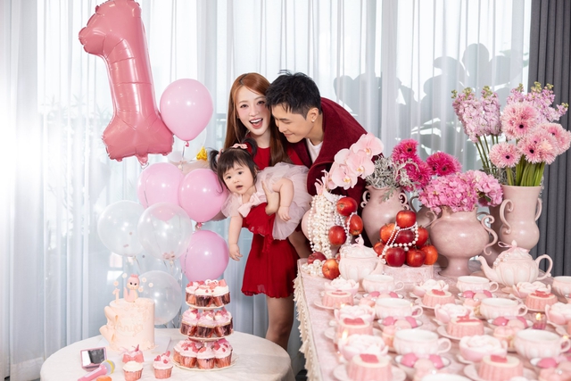 Puka v&agrave; Gin Tuấn Kiệt c&ocirc;ng khai cận diện mạo &aacute;i nữ, vẻ ngo&agrave;i qu&aacute; đ&aacute;ng y&ecirc;u - Ảnh 1.