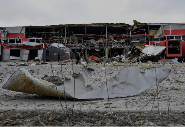 Moscow tuy&ecirc;n bố tạm ngừng đ&agrave;m ph&aacute;n h&ograve;a b&igrave;nh, Kyiv khẳng định đ&atilde; l&ecirc;n kế hoạch tổ chức v&ograve;ng thảo luận mới - Ảnh 1.