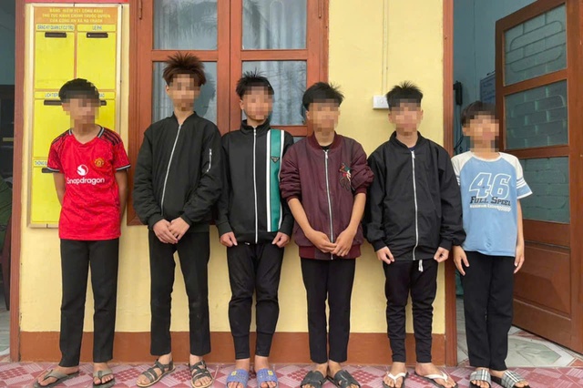 X&aacute;c định nh&oacute;m "thủ phạm" n&eacute;m đ&aacute; xe &ocirc; t&ocirc; tr&ecirc;n cao tốc- Ảnh 2.