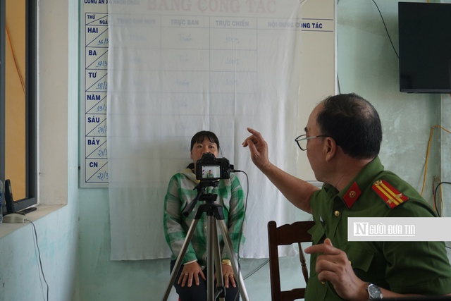 Gia Lai: Công an ra tận đảo hỗ trợ người dân, học sinh làm căn cước, định danh điện tử cấp độ 2- Ảnh 3. Gia Lai: Công an ra tận đảo hỗ trợ người dân, học sinh làm căn cước, định danh điện tử cấp độ 2- Ảnh 3.