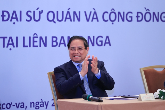 Thủ tướng gặp gỡ cộng đồng người Việt Nam tại Liên bang Nga - Ảnh 1.