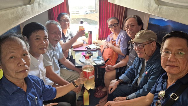 Hỏa xa k&yacute; sự - Ảnh 2.