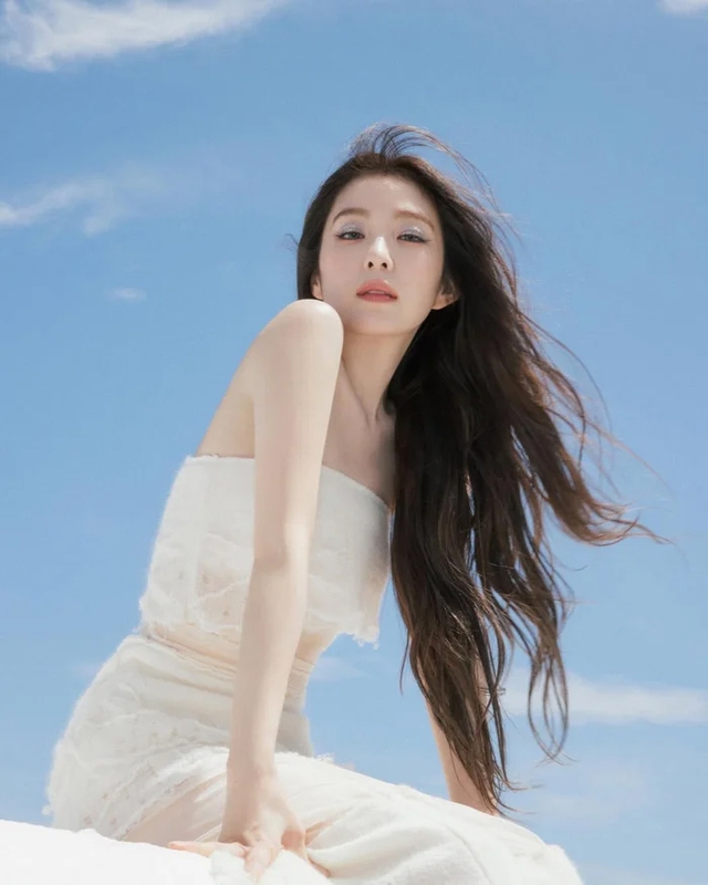 Sức hút từ nhan sắc có một không hai của mỹ nhân xinh đẹp bậc nhất showbiz- Ảnh 3. Sức hút từ nhan sắc có một không hai của mỹ nhân xinh đẹp bậc nhất showbiz- Ảnh 3.