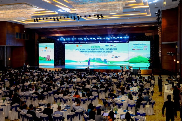 Chủ tịch Tập đoàn FLC Trịnh Văn Quyết: "Hàng không và du lịch phải quấn quýt với nhau"- Ảnh 2. Chủ tịch Tập đoàn FLC Trịnh Văn Quyết: "Hàng không và du lịch phải quấn quýt với nhau"- Ảnh 2.