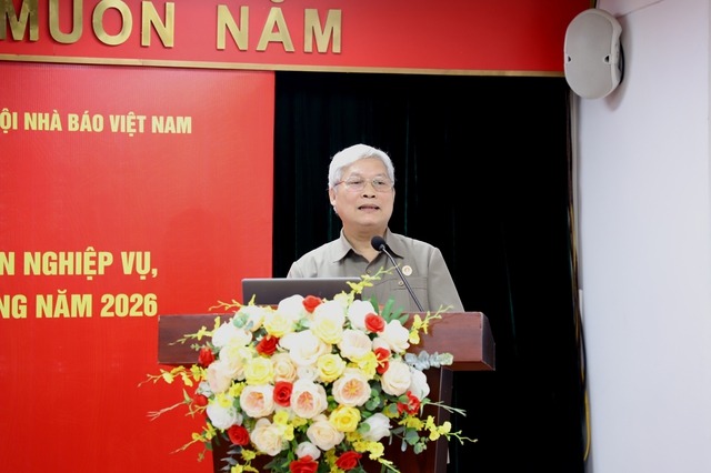 Để mỗi b&agrave;i viết l&agrave; một &ldquo;vũ kh&iacute;&rdquo; tr&ecirc;n mặt trận tư tưởng- Ảnh 1.