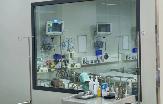 Căn bệnh diễn tiến tối cấp, đe dọa tính mạng chỉ trong 24 giờ: Nhiều phụ huynh đã đưa con đi làm điều này - Ảnh 1.