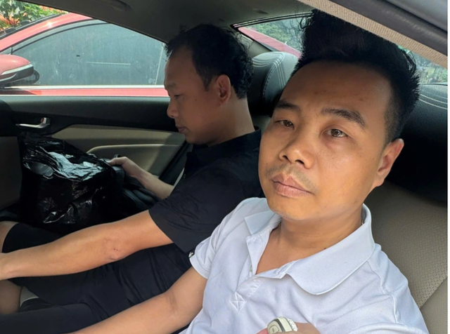 Bắt khẩn cấp 2 kẻ đi &ocirc; t&ocirc; d&ugrave;ng hung kh&iacute; tấn c&ocirc;ng nam sinh 19 tuổi g&acirc;y thương t&iacute;ch nặng- Ảnh 2.