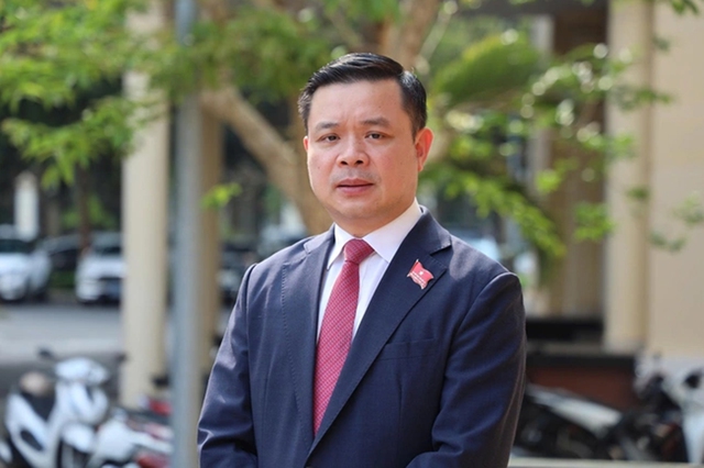 T&acirc;n Chủ tịch UBND tỉnh Đắk Lắk cam kết &ldquo;n&oacute;i đi đ&ocirc;i với l&agrave;m&rdquo;, tập trung th&aacute;o gỡ &ldquo;điểm nghẽn&rdquo; của tỉnh - Ảnh 1.