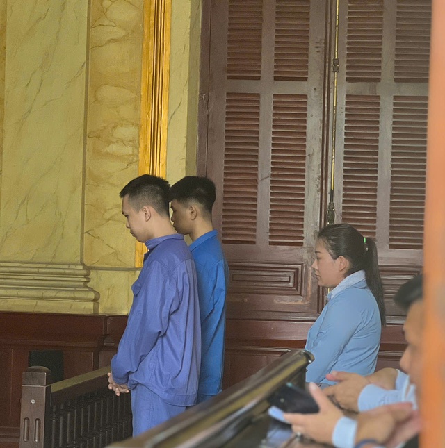 Sự thật ph&iacute;a sau cam kết mua b&aacute;n được mọi loại ngoại tệ của 3 thanh ni&ecirc;n trẻ- Ảnh 1.