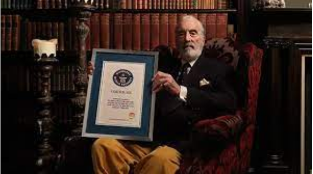 Người đ&agrave;n &ocirc;ng xuất hiện nhiều nhất tr&ecirc;n m&agrave;n ảnh: Kỷ lục Guinness khiến Hollywood phải ngả mũ - Ảnh 1.