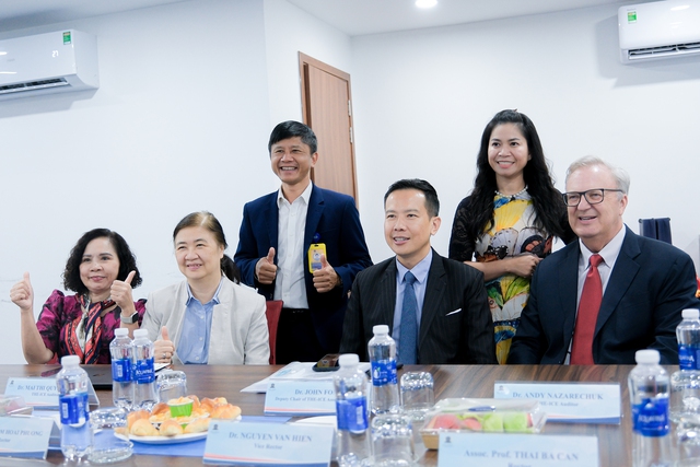 Trường Đại học Gia Định đ&oacute;n nhận chứng nhận kiểm định quốc tế- Ảnh 1.